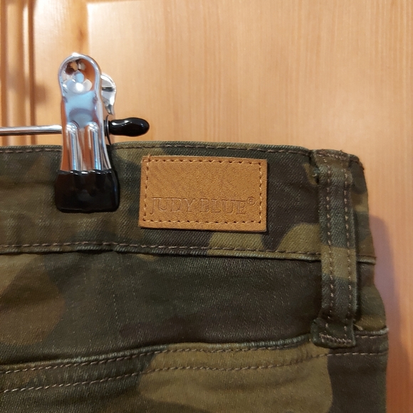 Judy Blue camouflage denim jeans distressed plus size 22 perfect condition - Picture 9 of 12